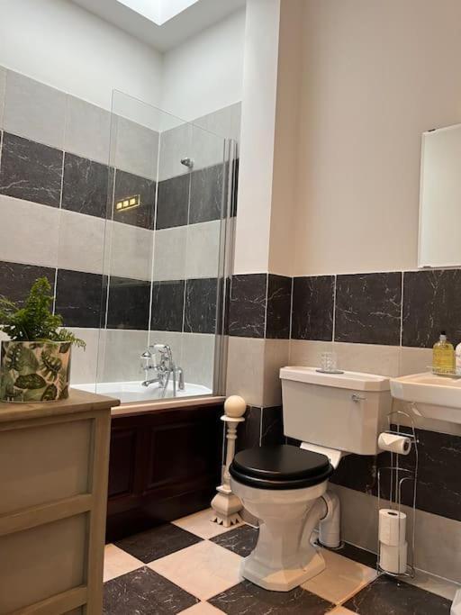 Courtyard Cottage Локерби Экстерьер фото